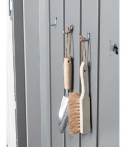 Biohort Mülltonnenbox Alex 2 -Biohort || Vitavia || Elho Verkaufsgeschäft 6715502 WE DE 003 BiohortAufhaengehakenAlex 1